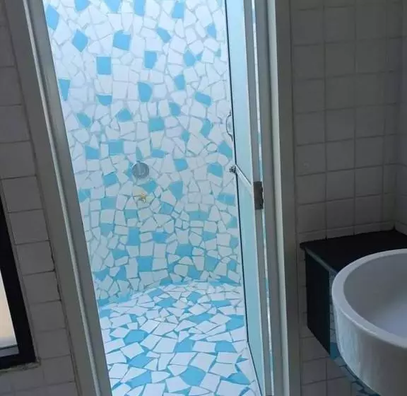 Baanmontra Beach Resort   Bankrut