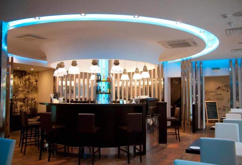 בית מלון כפרי Schiller