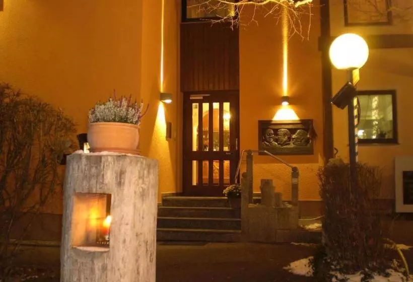 Majatalo Gasthof Fröhlich