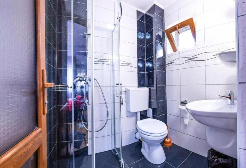 بنسيون Vila Nico