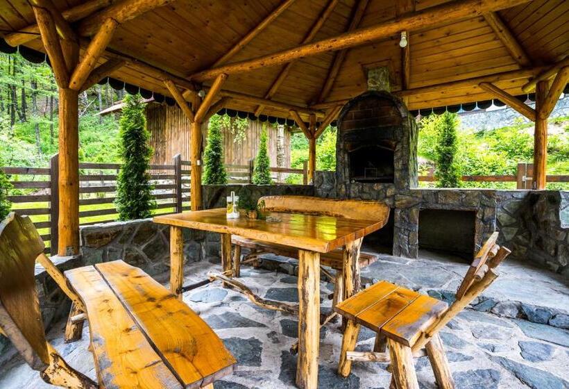 بنسيون Vila Nico