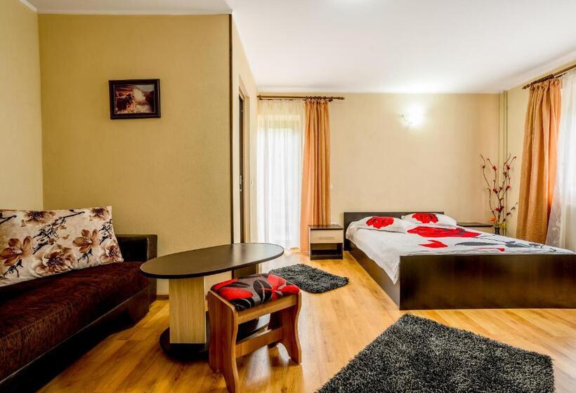 بنسيون Vila Nico