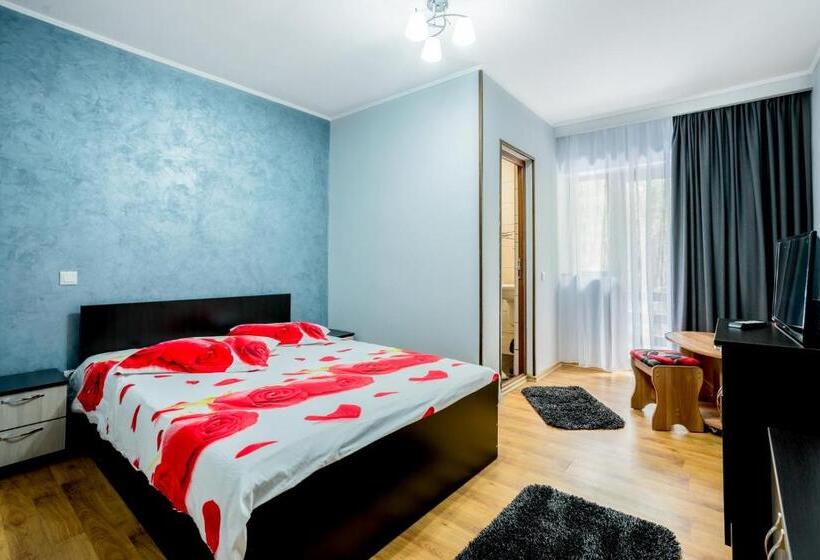 بنسيون Vila Nico