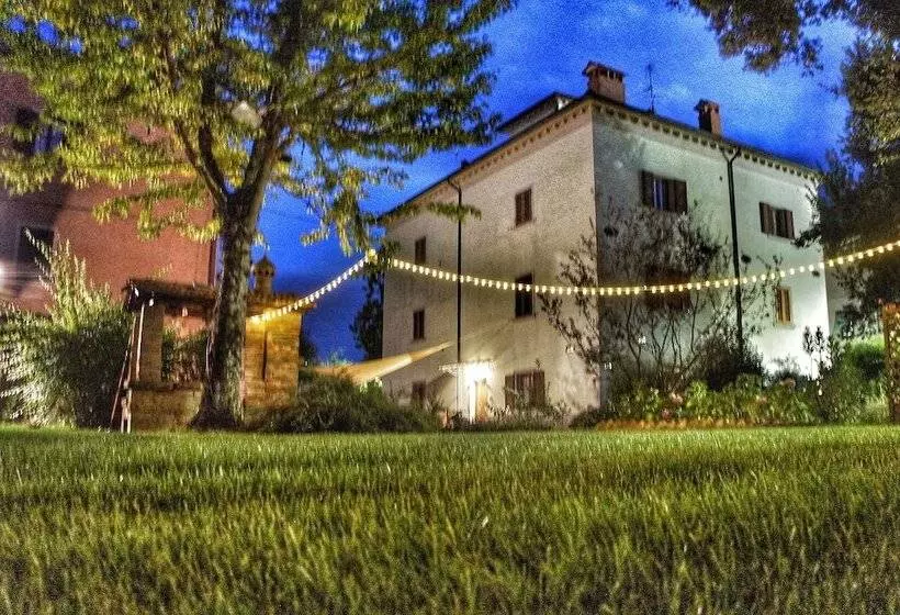 Maaseutuhotelli Agriturismo Casa Agricola Rossi Appartamenti In Casentino