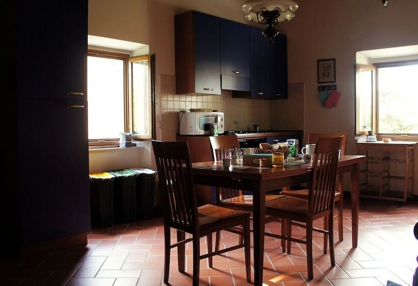 교외 호텔 Agriturismo Casa Agricola Rossi Appartamenti In Casentino