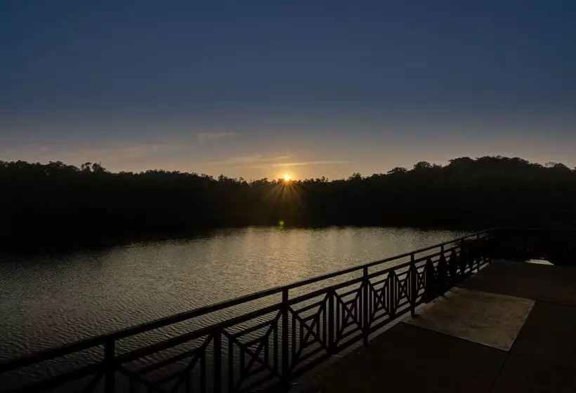 Hotelli Shantai By The Lake