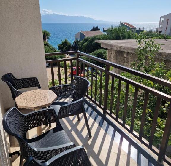 ペンション Guest House Lidus