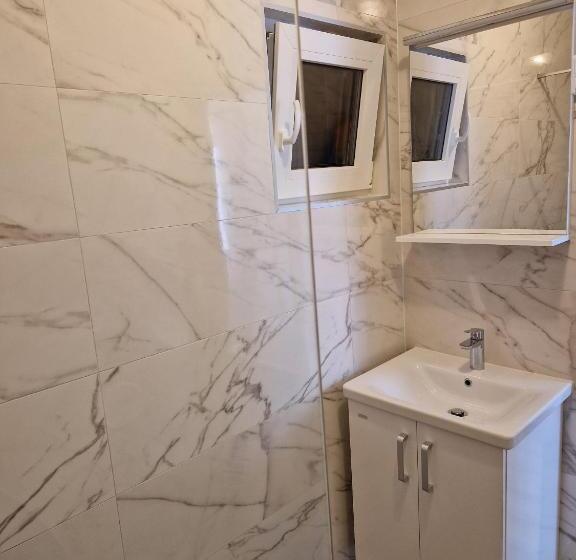 ペンション Guest House Lidus