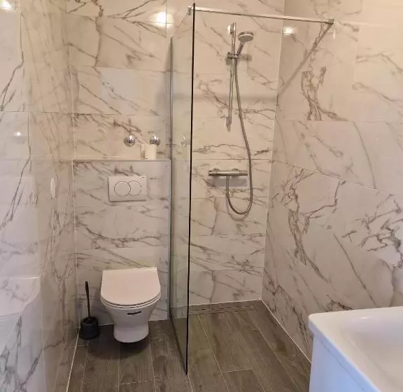 Majatalo Guest House Lidus