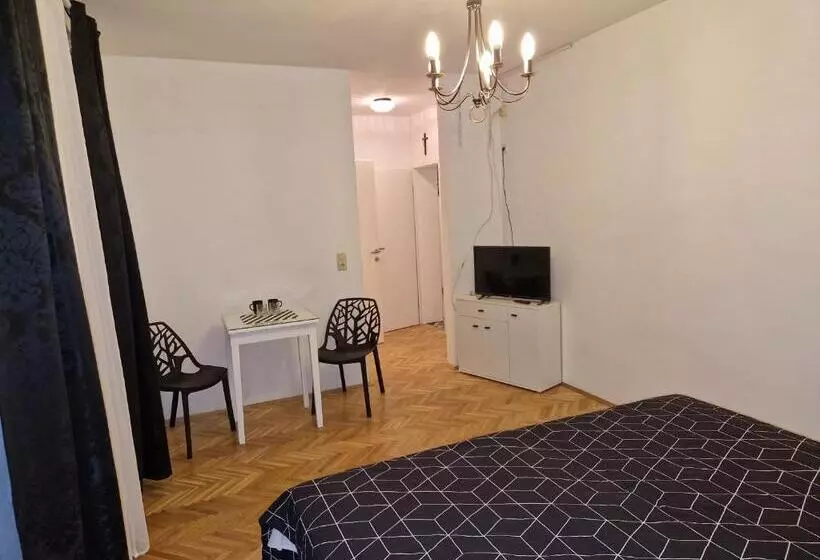 Majatalo Guest House Lidus