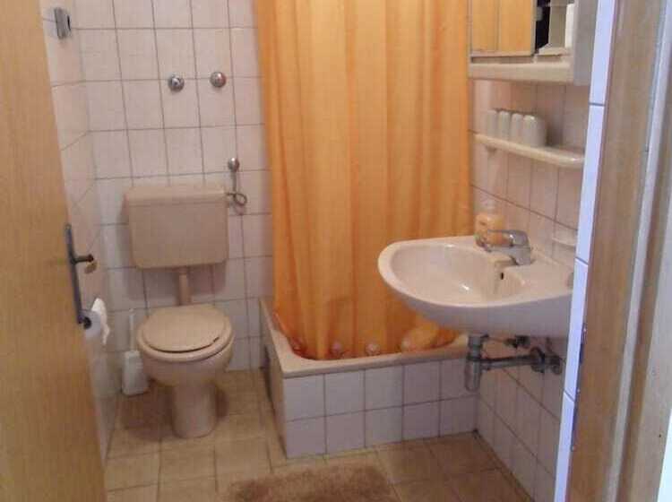 ペンション Guest House Lidus