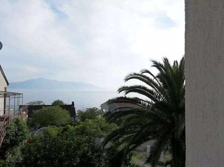 Majatalo Guest House Lidus