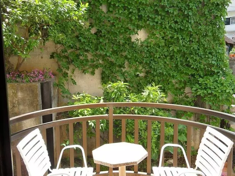 Majatalo Guest House Lidus