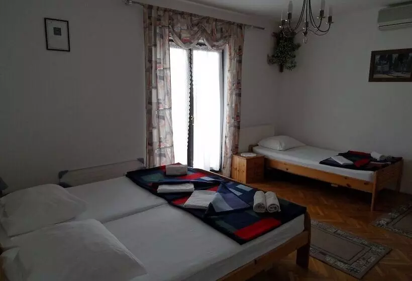 Majatalo Guest House Lidus