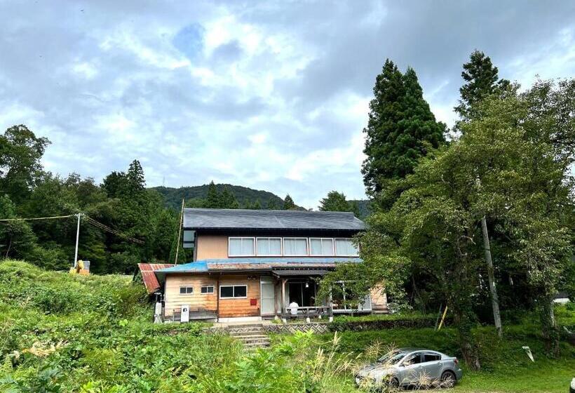 Albergue Shirakawago Guest House Kei