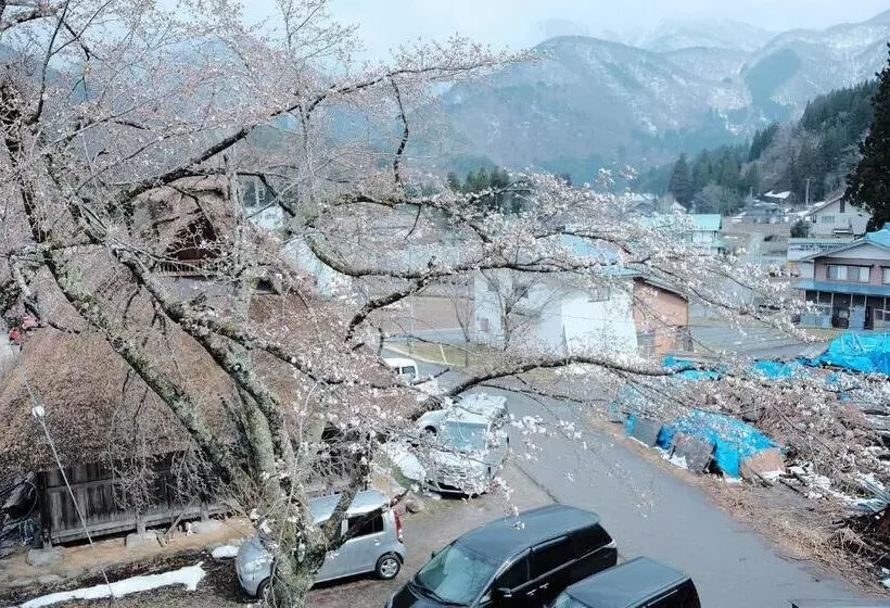 Retkeilymaja Shirakawago Guest House Kei