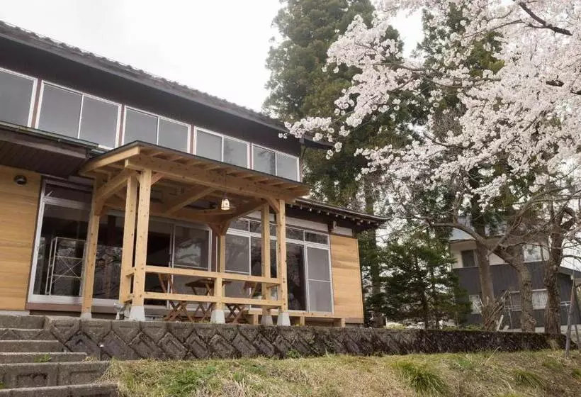 Retkeilymaja Shirakawago Guest House Kei