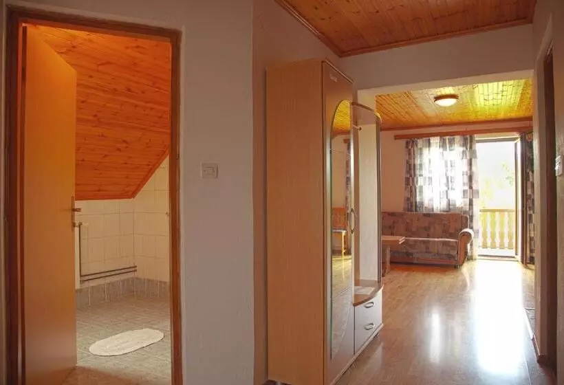 Majatalo Guesthouse Zafran