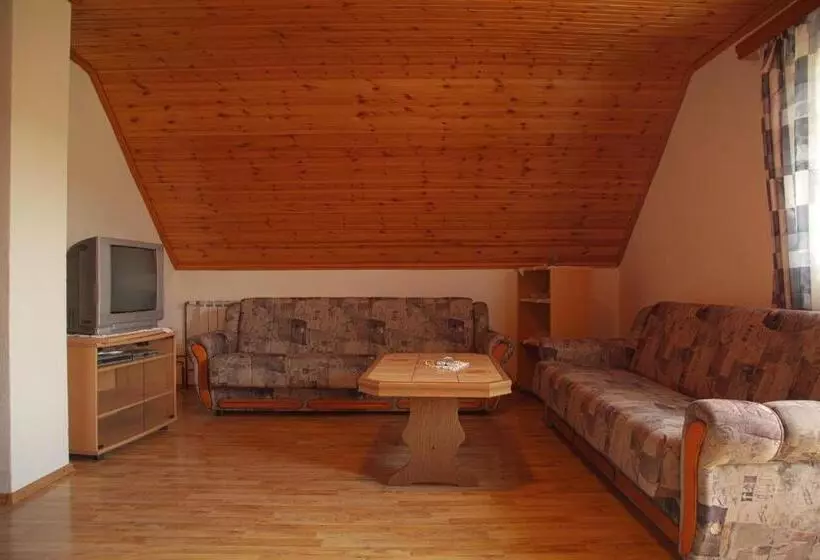 Majatalo Guesthouse Zafran