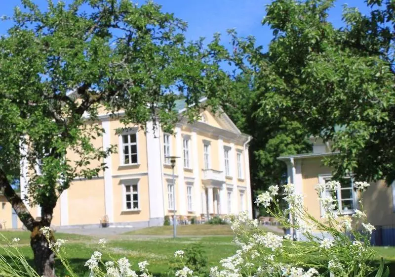 Aamiaismajoitus (B&B) Asa Herrgård