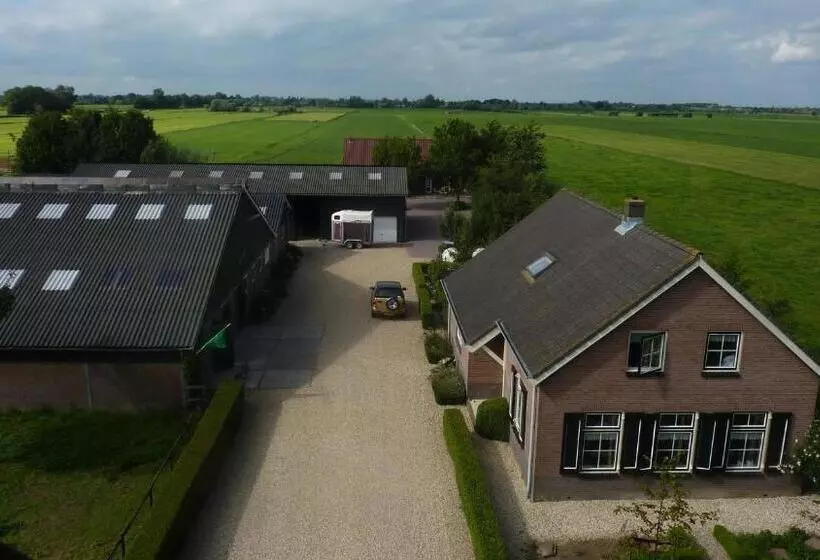 Aamiaismajoitus (B&B) Boerderij De Verwondering