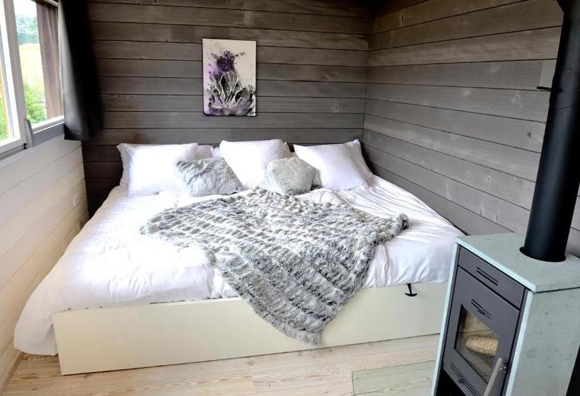 Bed and Breakfast Cabane Dans Les Arbres / Swin Golf De Cremin