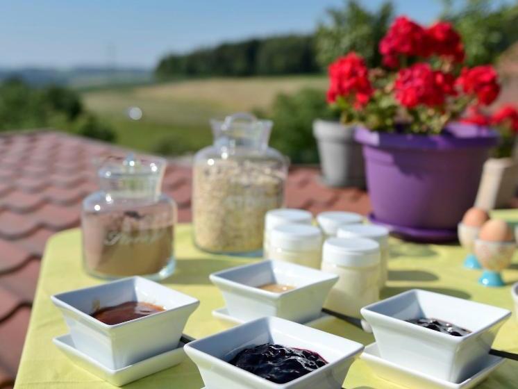 Bed and Breakfast Cabane Dans Les Arbres / Swin Golf De Cremin