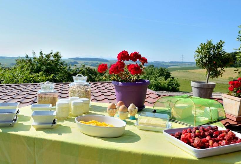 Bed and Breakfast Cabane Dans Les Arbres / Swin Golf De Cremin