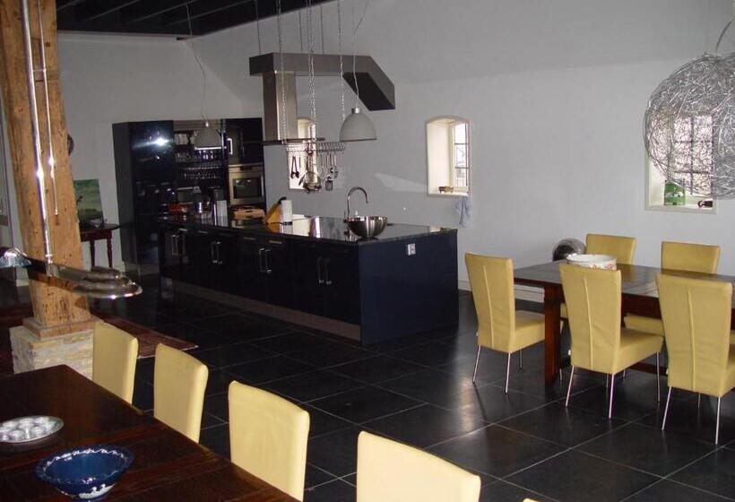 Bed and Breakfast Piaam State