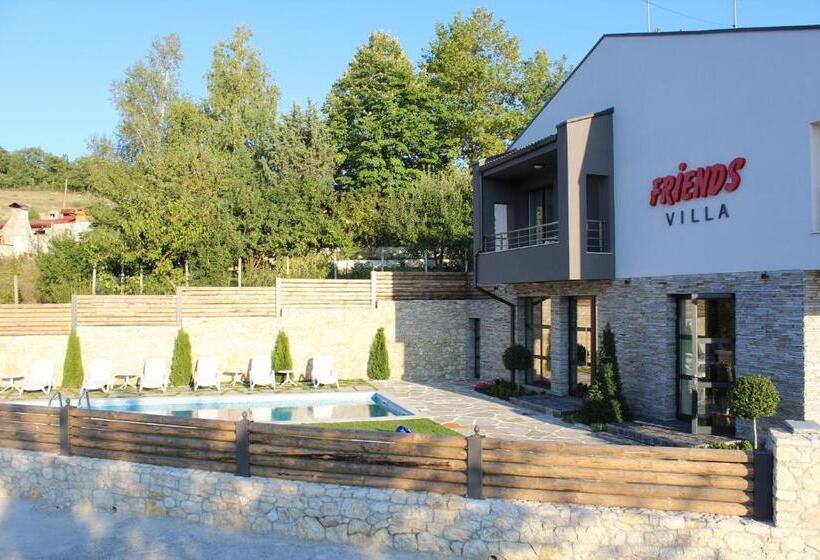 Family Hotel Friends Villa