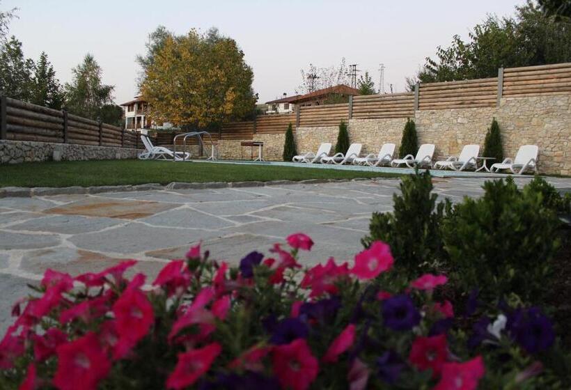 Family Hotel Friends Villa