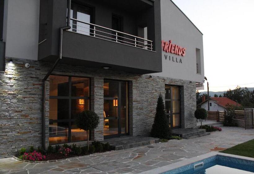 Family Hotel Friends Villa