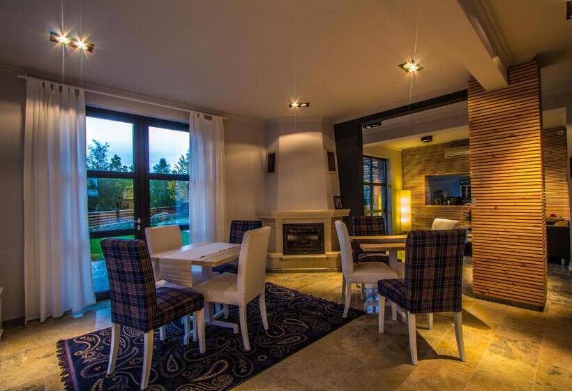 Family Hotel Friends Villa