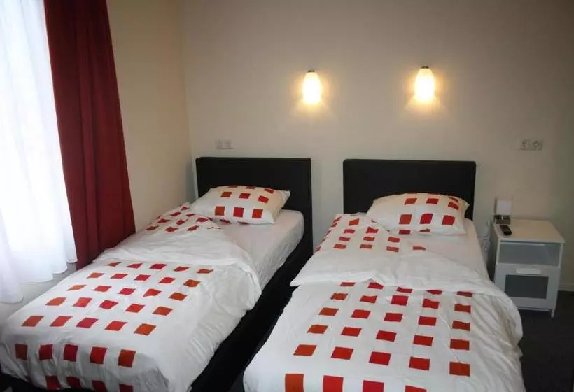 Hotelli Café Restaurant Snackbar Beerzerveld