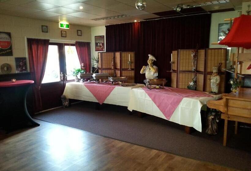 בית מלון כפרי Café Restaurant Snackbar Beerzerveld