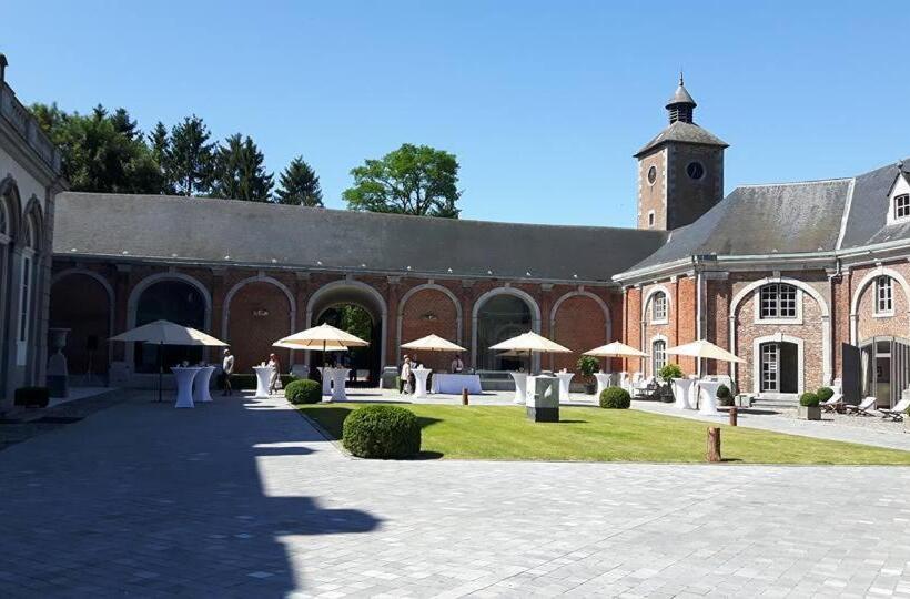 هتل Château De Vierset