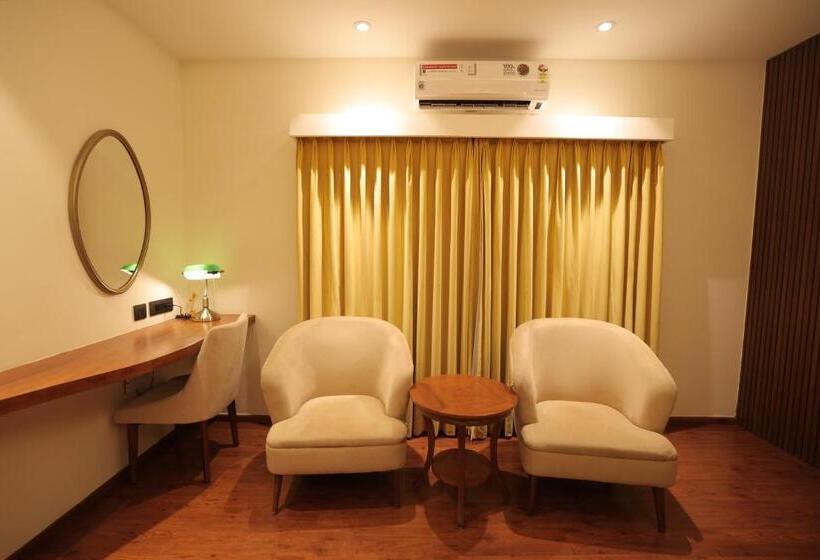 Отель Poppys Vista