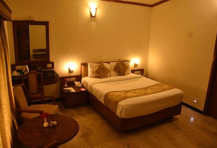 Отель Poppys Vista