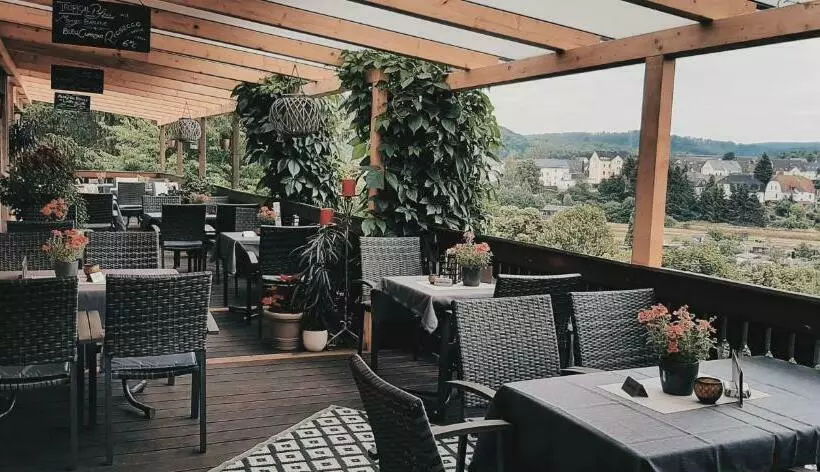 Majatalo Restaurant & Hotel Zur Falkenhöhe