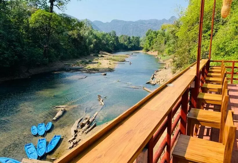 Majatalo Springriver Resort