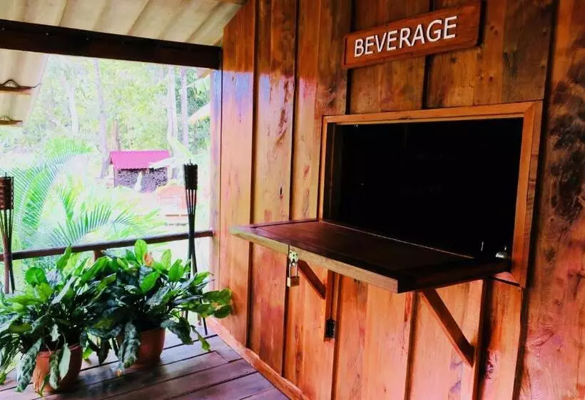 Majatalo Springriver Resort