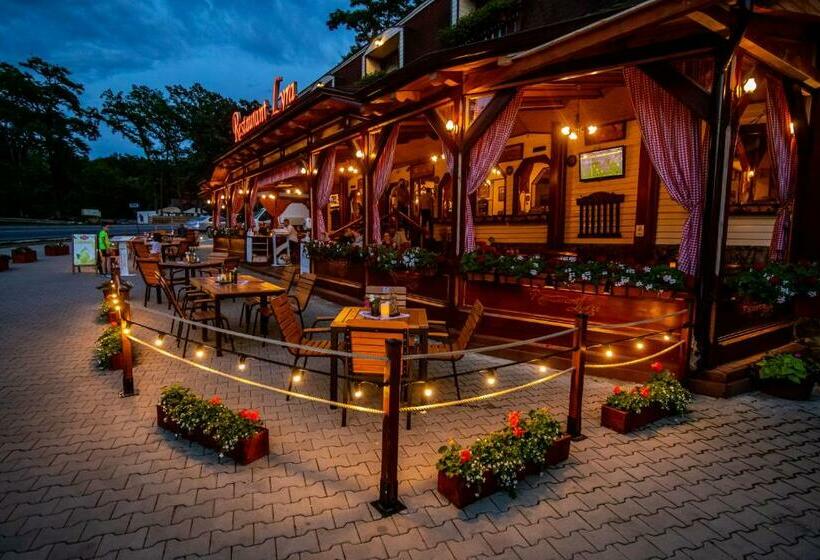 Pensiune Restaurant Lyra