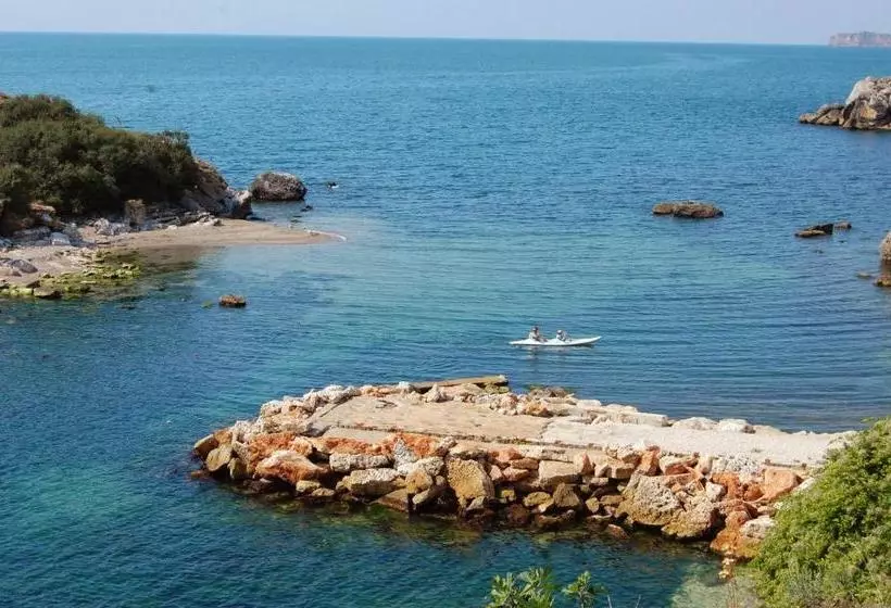 استراحتگاه Rusalka Holiday Village