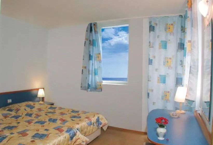 استراحتگاه Rusalka Holiday Village