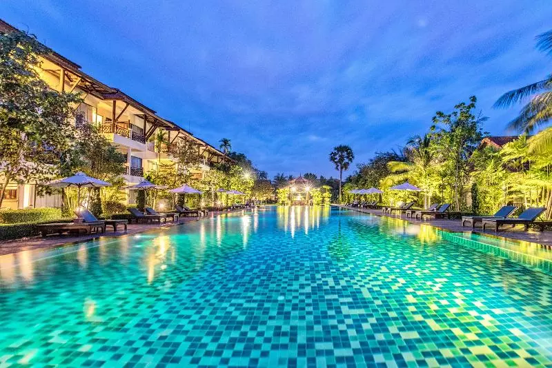 Отель Angkor Palace Suite & Villa