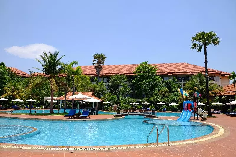 Отель Angkor Palace Suite & Villa