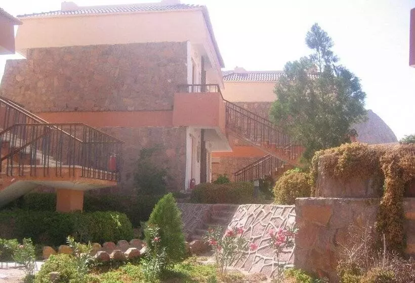 هتل Catherine Plaza