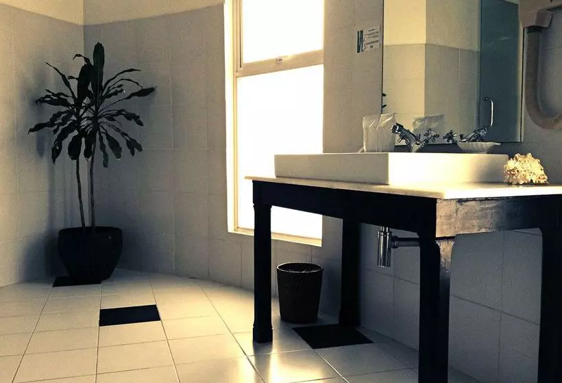 Hotel Cordova Reef Village Resort