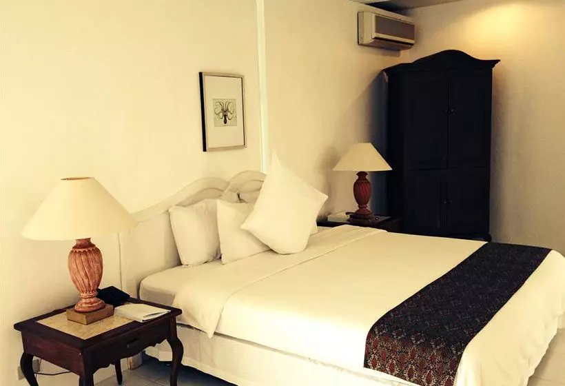 Hotel Cordova Reef Village Resort