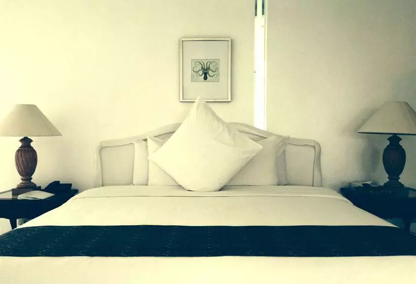 Hotel Cordova Reef Village Resort